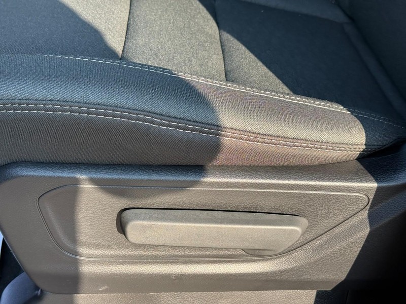 Ram 1500 Vehicle Full-screen Gallery Image 12