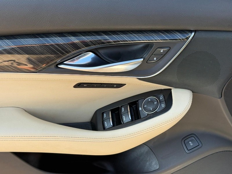 Cadillac CT5 Vehicle Full-screen Gallery Image 15
