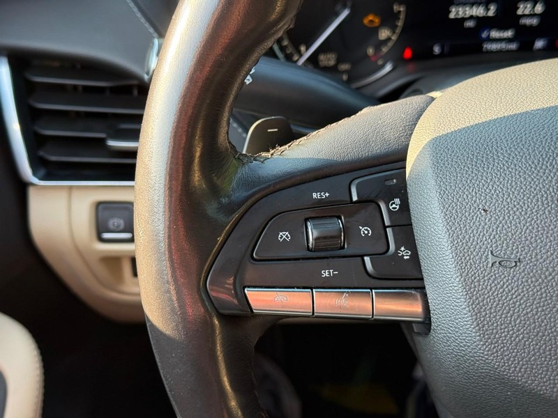 Cadillac CT5 Vehicle Full-screen Gallery Image 18