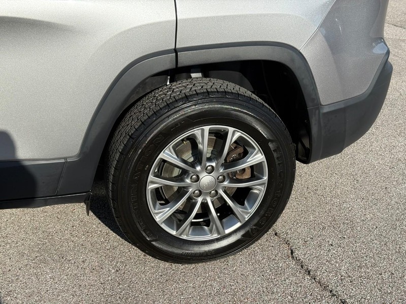 Jeep Cherokee Vehicle Full-screen Gallery Image 4