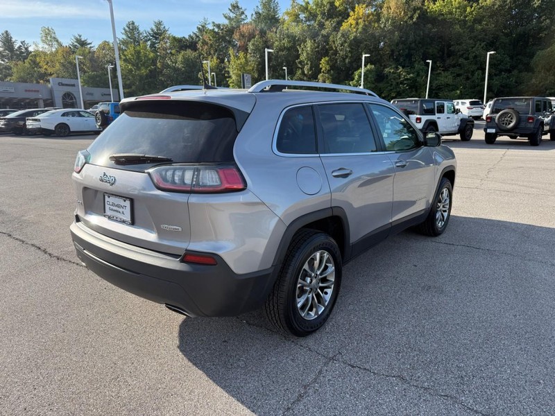 Jeep Cherokee Vehicle Full-screen Gallery Image 8