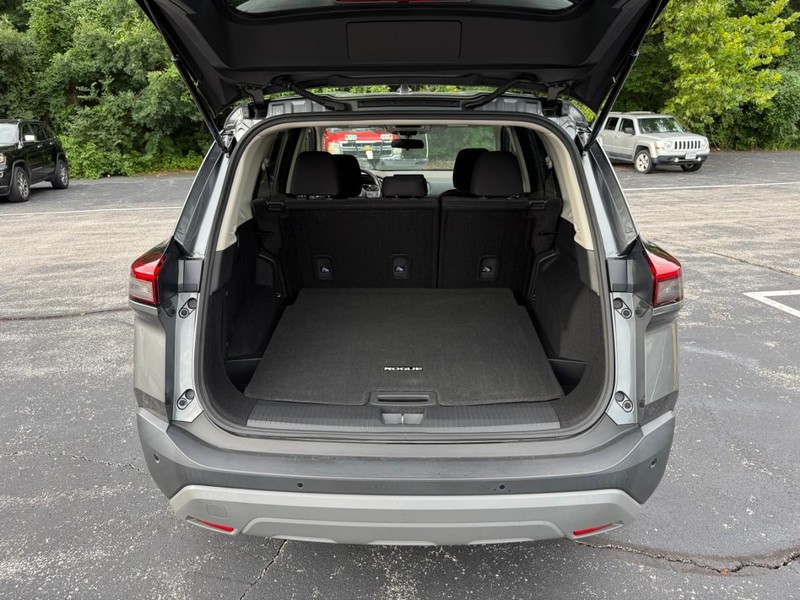 Nissan Rogue Vehicle Image 08