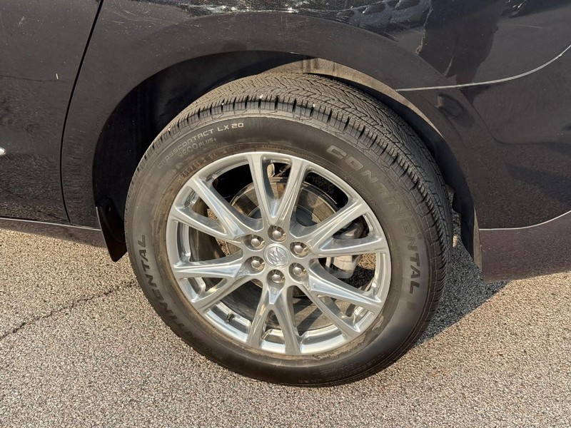 Buick Enclave Vehicle Full-screen Gallery Image 4