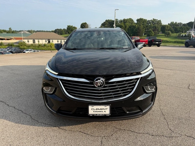 Buick Enclave Vehicle Full-screen Gallery Image 9