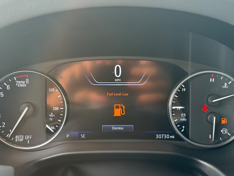 Buick Enclave Vehicle Full-screen Gallery Image 22