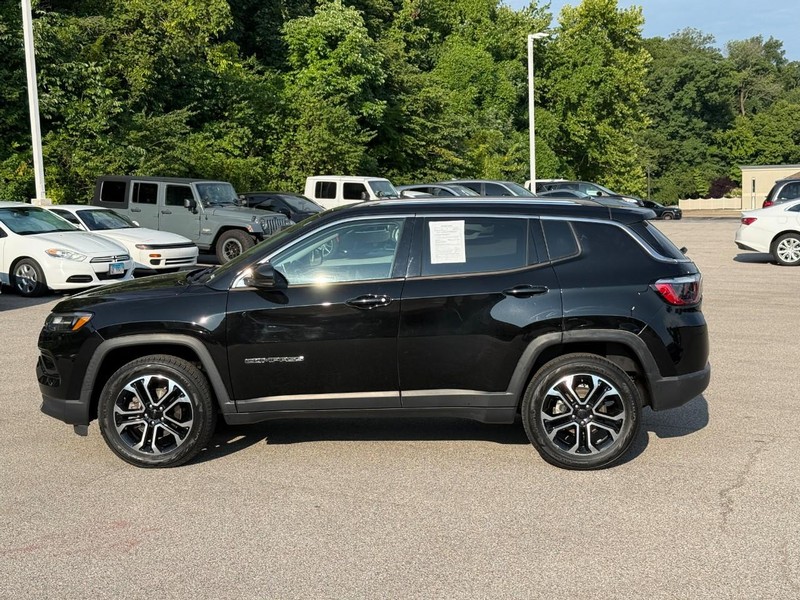 Jeep Compass Vehicle Full-screen Gallery Image 2