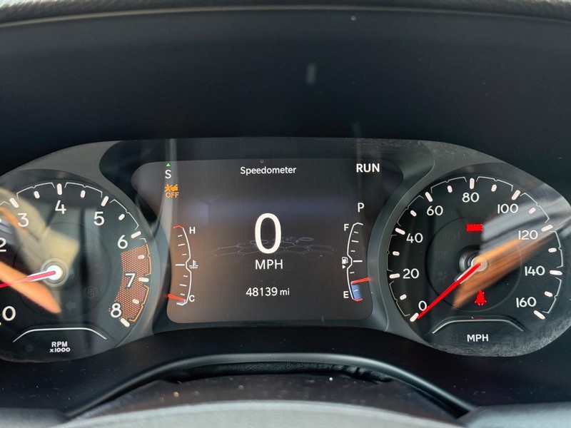 Jeep Compass Vehicle Full-screen Gallery Image 20