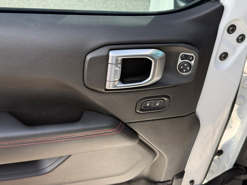 Jeep Wrangler Vehicle Image 18