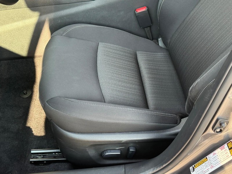 Nissan Altima Vehicle Image 20