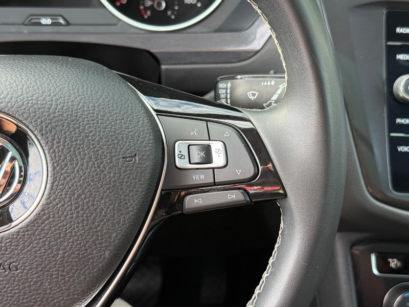 Volkswagen Tiguan Vehicle Full-screen Gallery Image 20