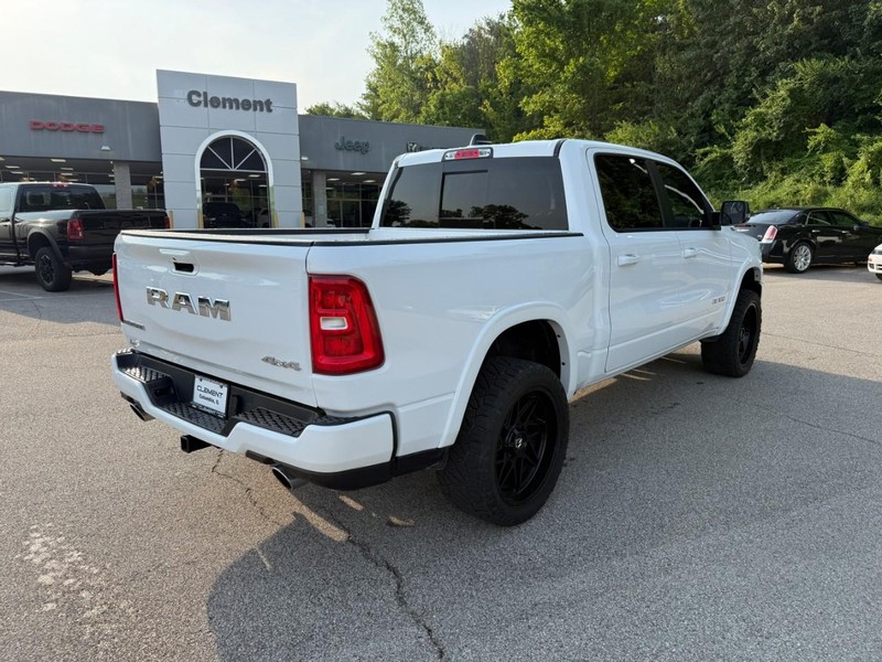 Ram 1500 Vehicle Full-screen Gallery Image 7