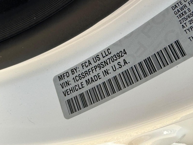 Ram 1500 Vehicle Full-screen Gallery Image 24