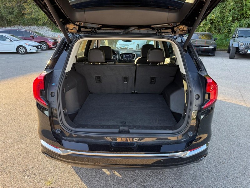 GMC Terrain Vehicle Image 08