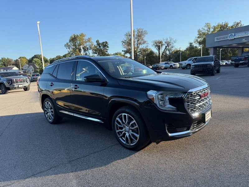 GMC Terrain Vehicle Image 12