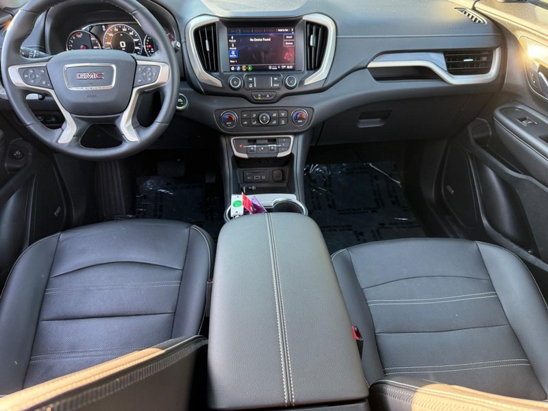 GMC Terrain Vehicle Image 15