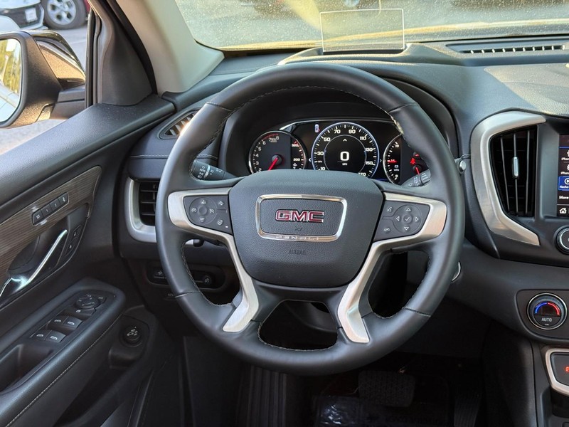 GMC Terrain Vehicle Image 16