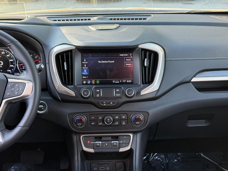 GMC Terrain Vehicle Image 17