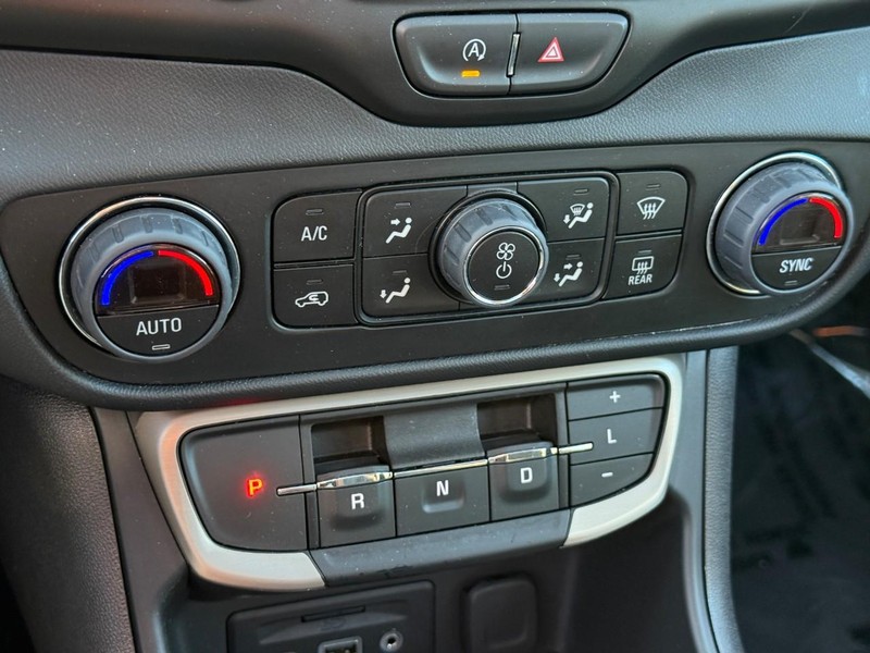 GMC Terrain Vehicle Image 27