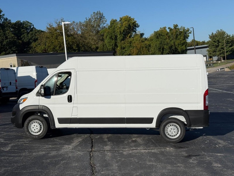 Ram ProMaster Cargo Van Vehicle Image 03