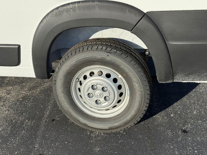 Ram ProMaster Cargo Van Vehicle Image 05