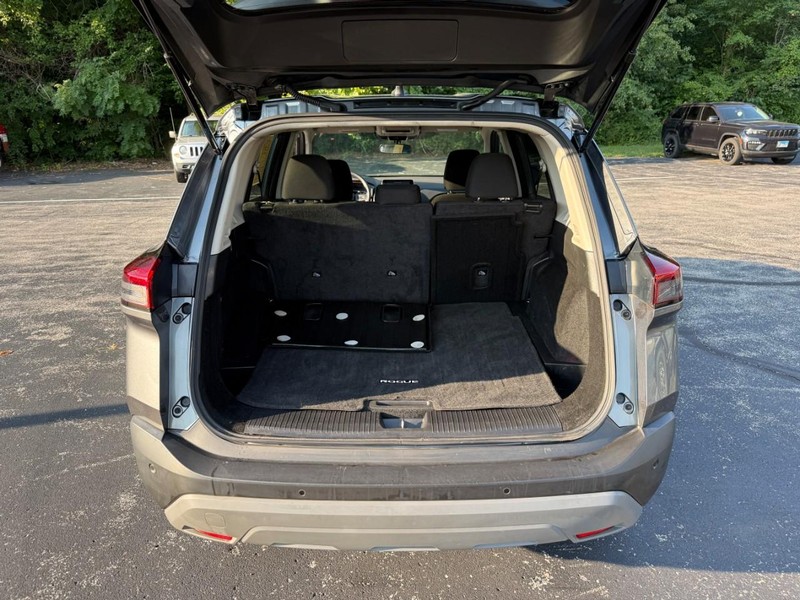Nissan Rogue Vehicle Image 08