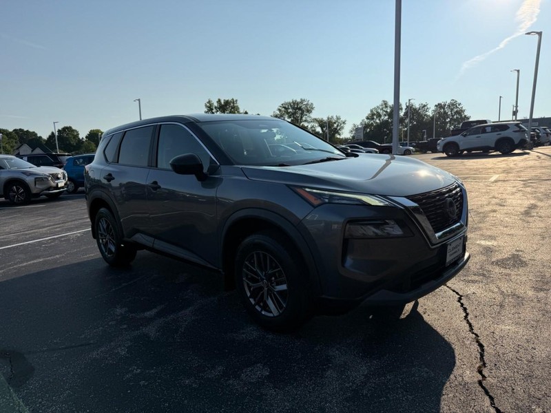 Nissan Rogue Vehicle Image 11