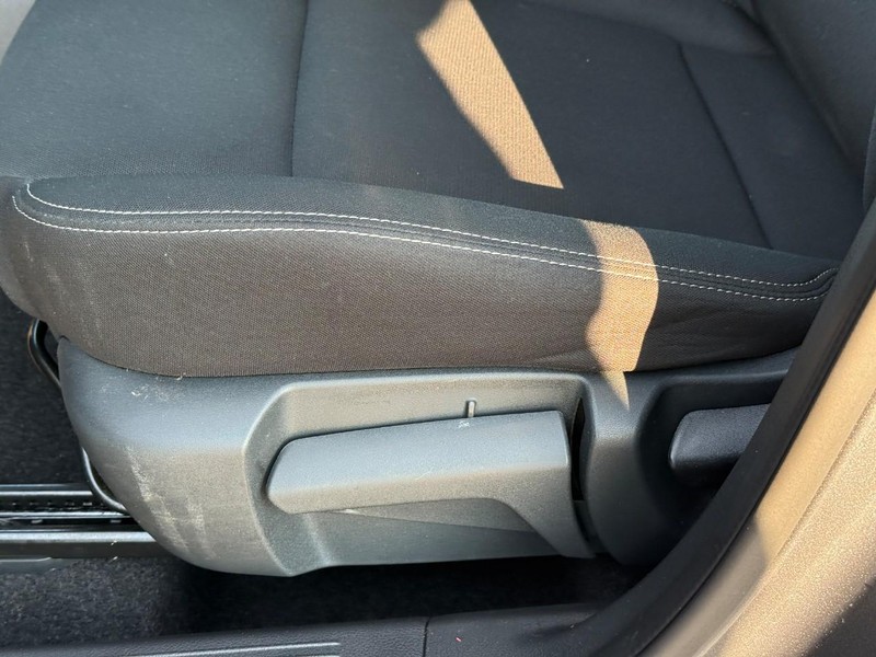 Nissan Rogue Vehicle Image 20