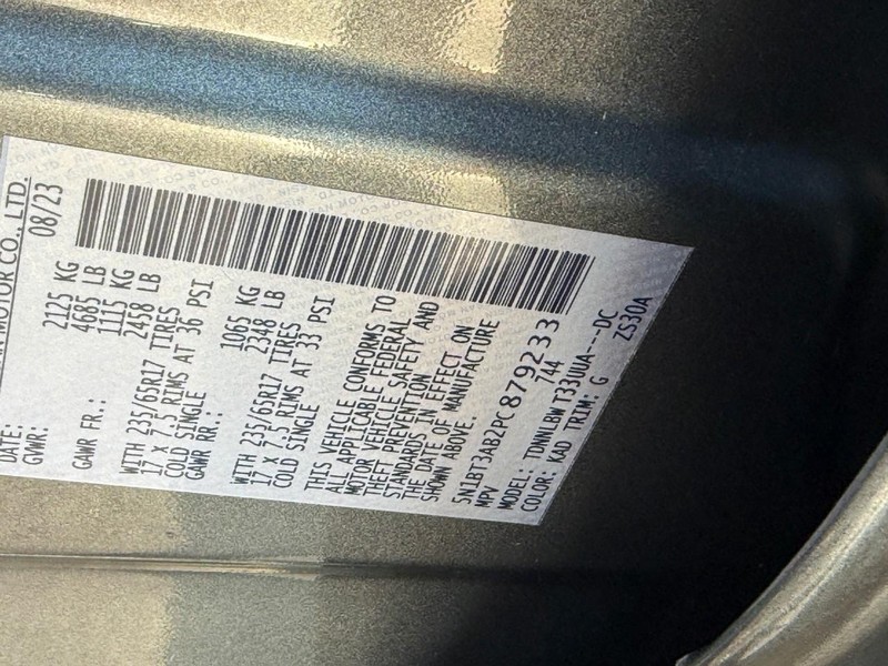 Nissan Rogue Vehicle Image 26