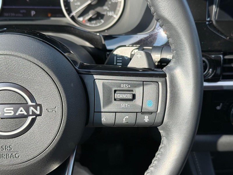 Nissan Pathfinder Vehicle Image 25