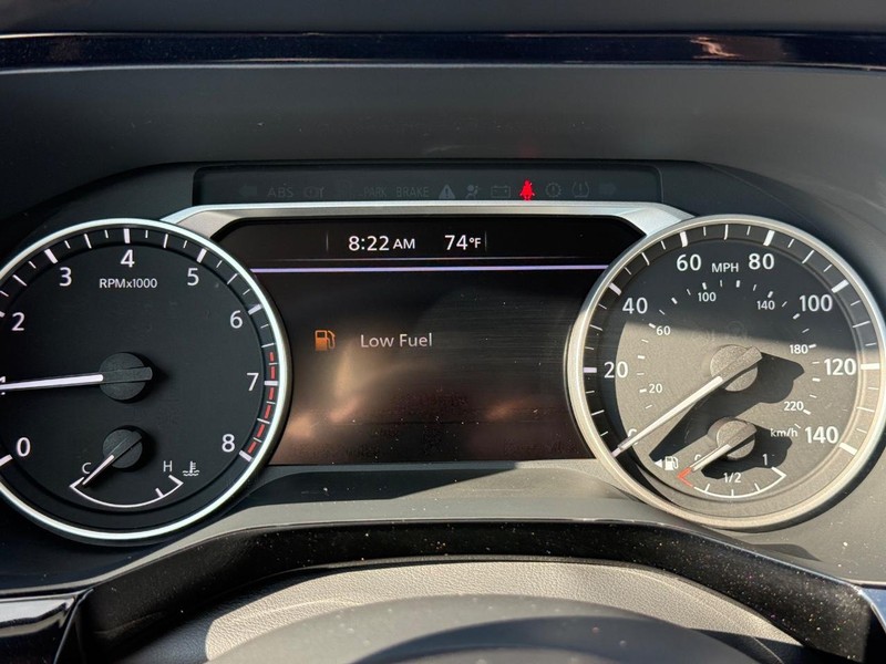 Nissan Pathfinder Vehicle Image 26