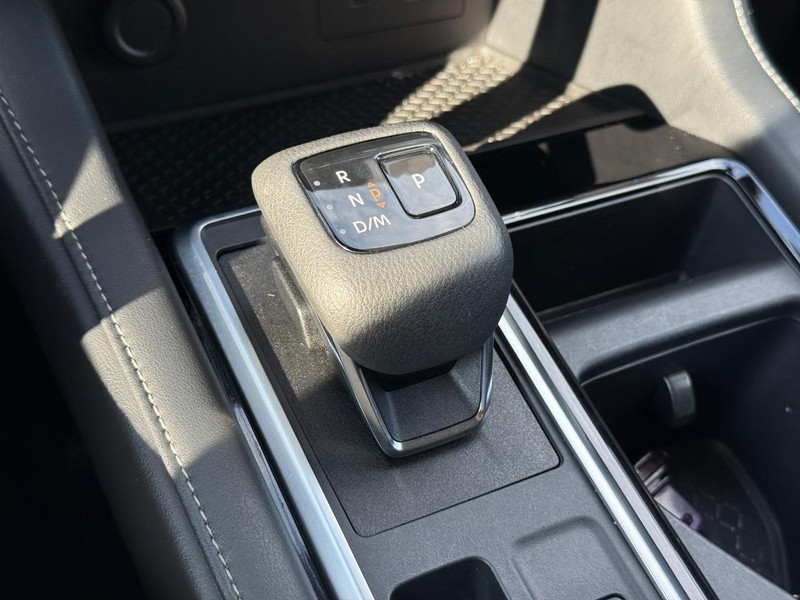 Nissan Pathfinder Vehicle Image 27