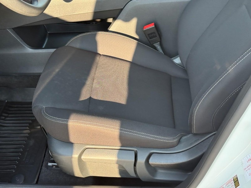 Nissan Rogue Vehicle Image 21