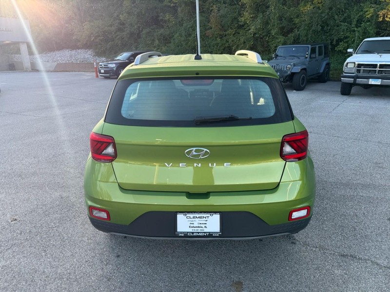 Hyundai Venue Vehicle Image 08