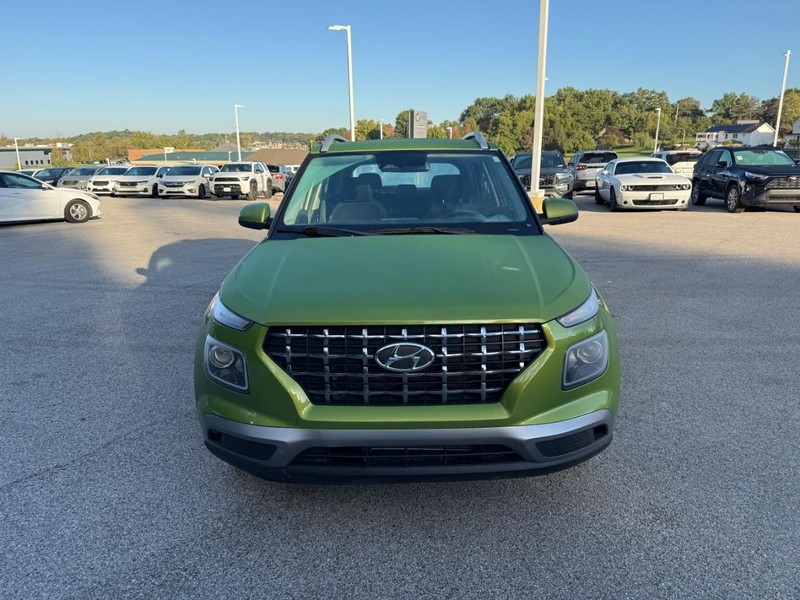 Hyundai Venue Vehicle Image 12
