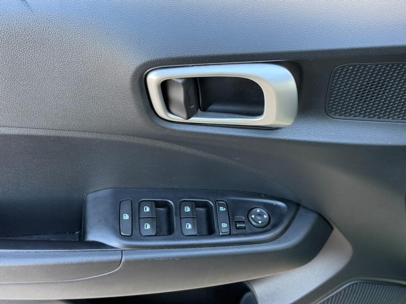 Hyundai Venue Vehicle Image 18