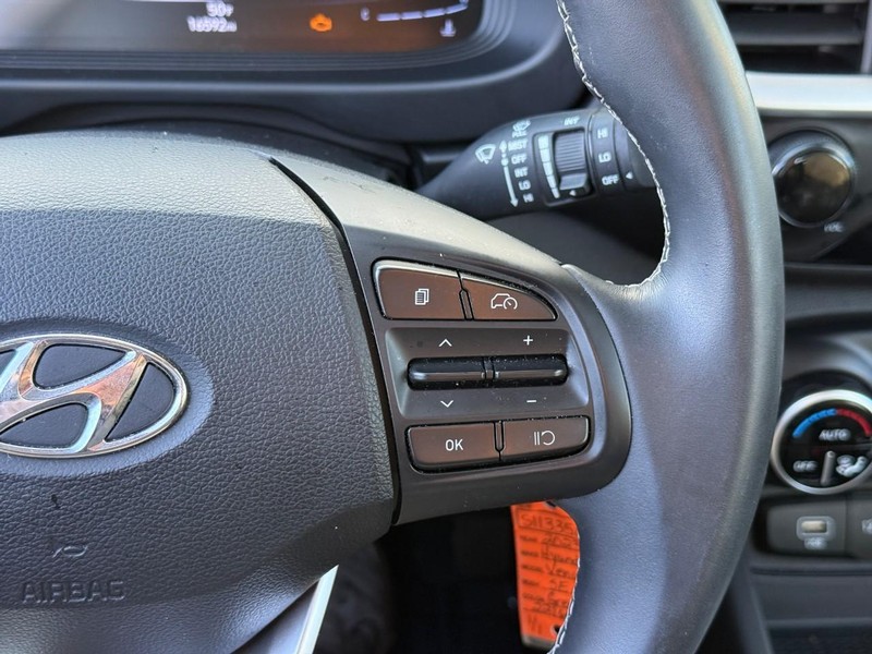 Hyundai Venue Vehicle Image 23
