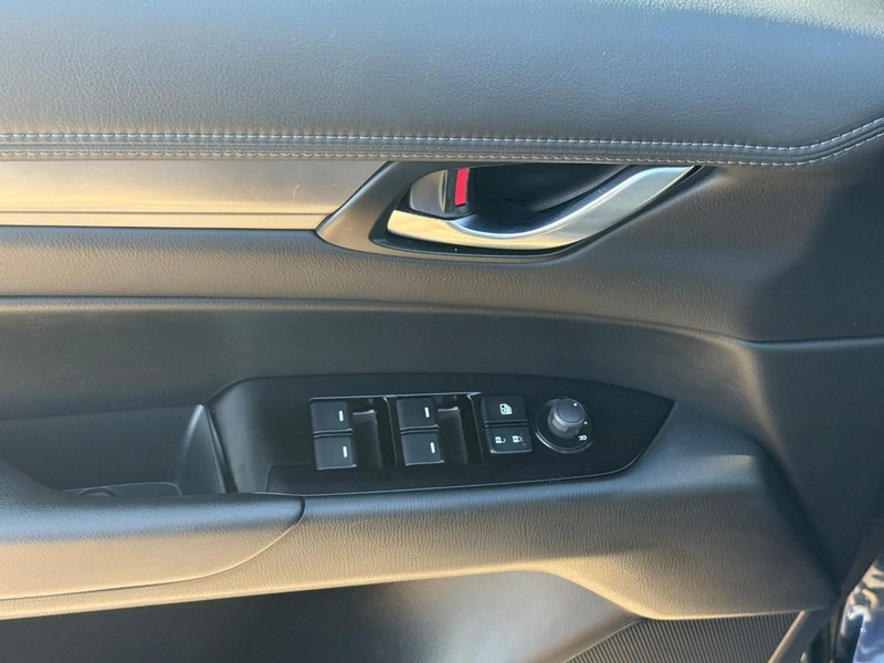 Mazda CX-5 Vehicle Image 18