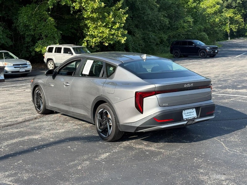 Kia K4 Vehicle Image 04