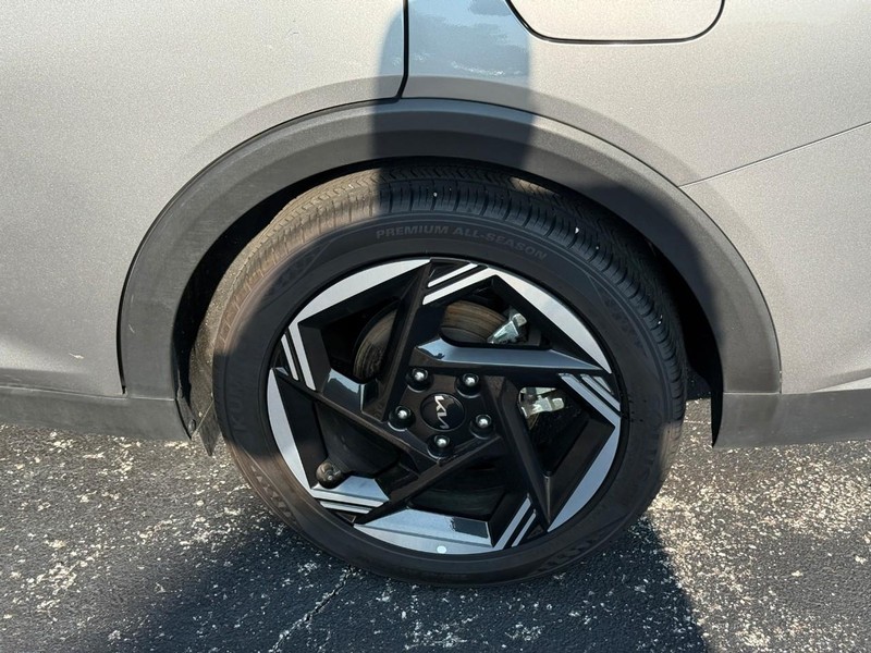 Kia K4 Vehicle Image 05