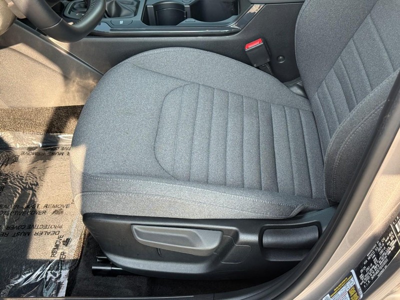 Kia K4 Vehicle Image 20