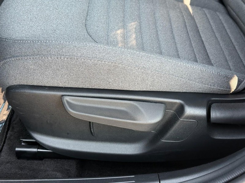 Kia K4 Vehicle Image 21
