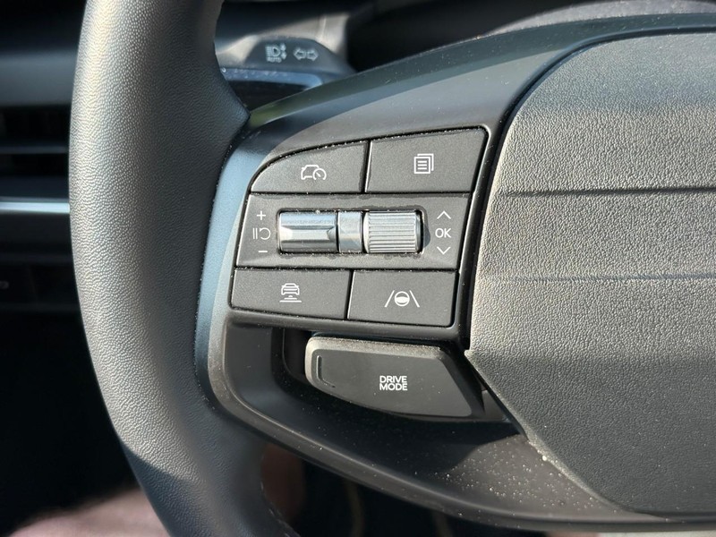 Kia K4 Vehicle Image 22