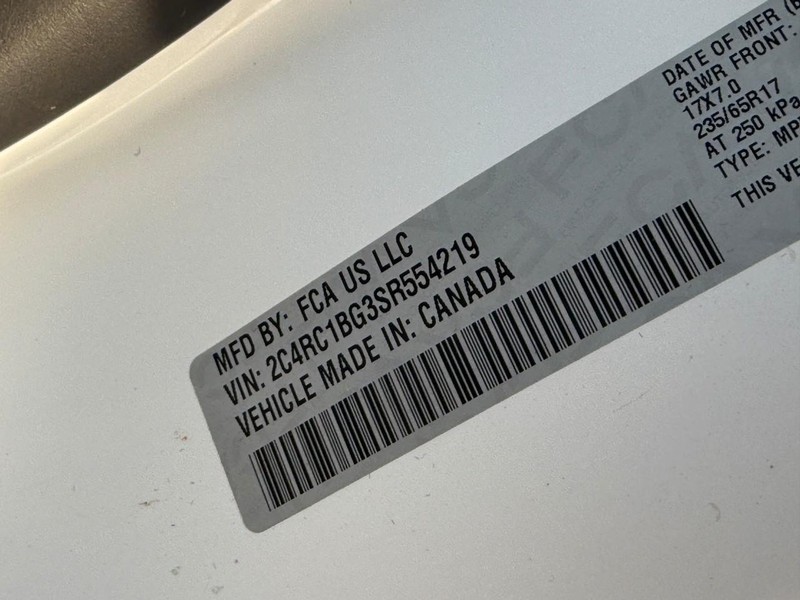 Chrysler Pacifica Vehicle Image 28
