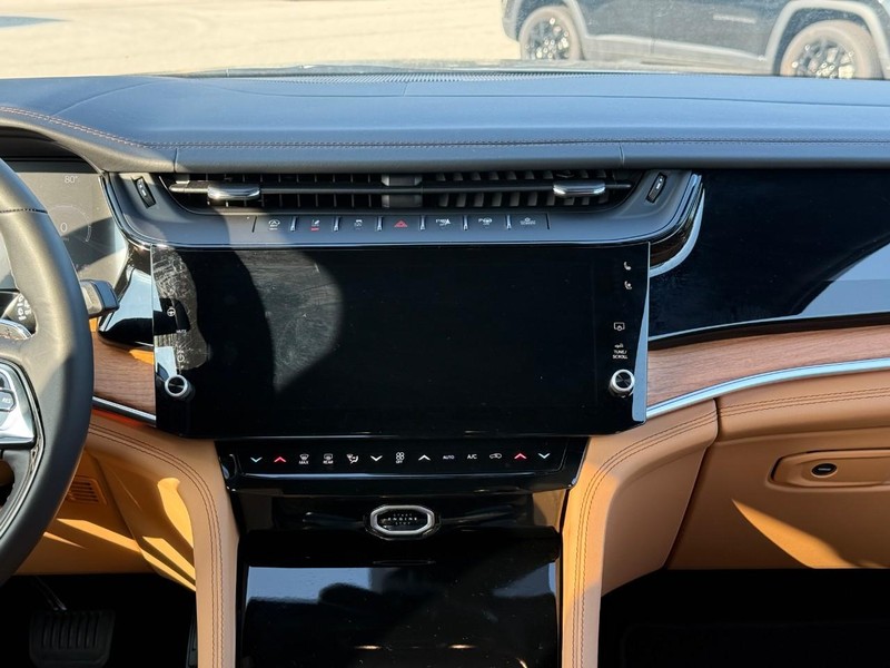 Jeep Grand Cherokee L Vehicle Full-screen Gallery Image 9