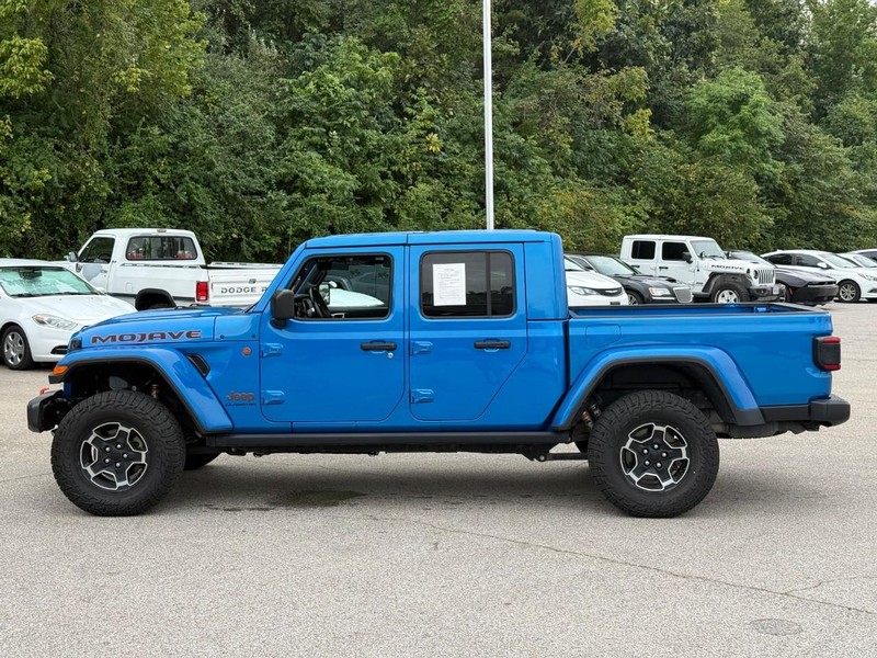 Jeep Gladiator Vehicle Image 03