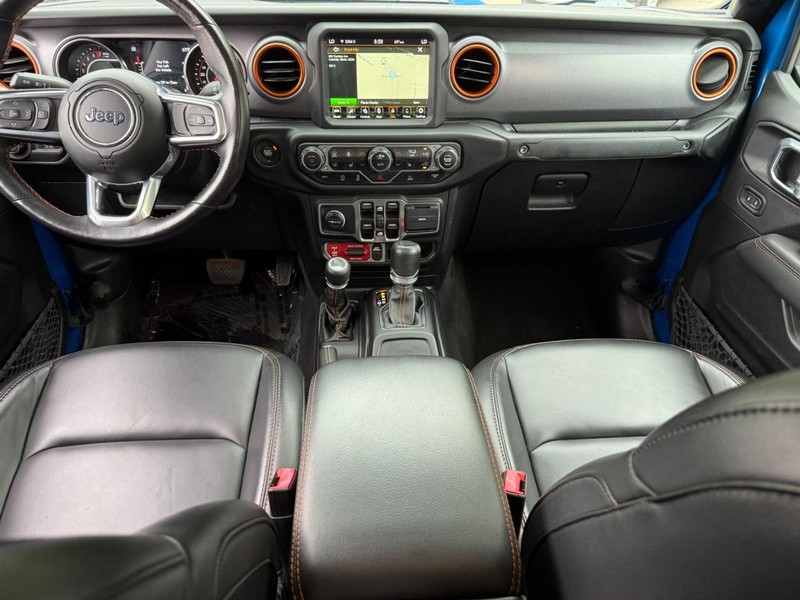 Jeep Gladiator Vehicle Image 14