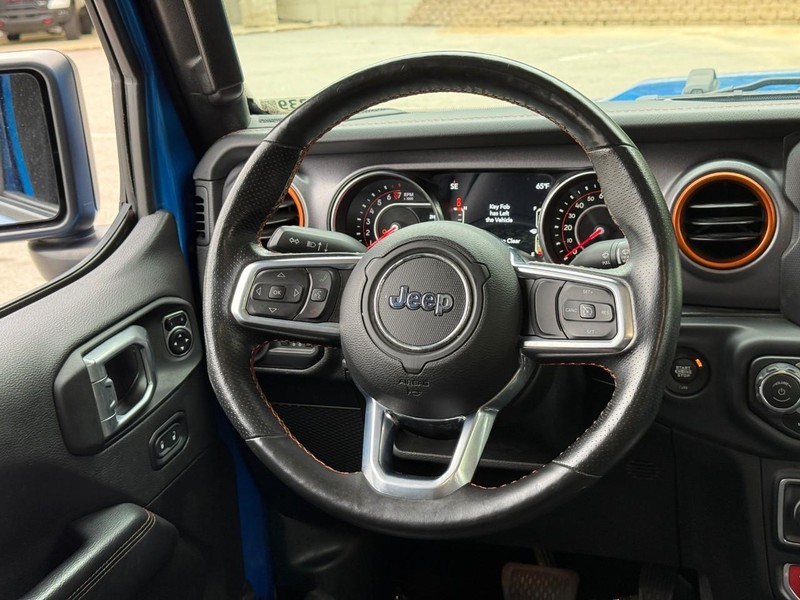 Jeep Gladiator Vehicle Image 15