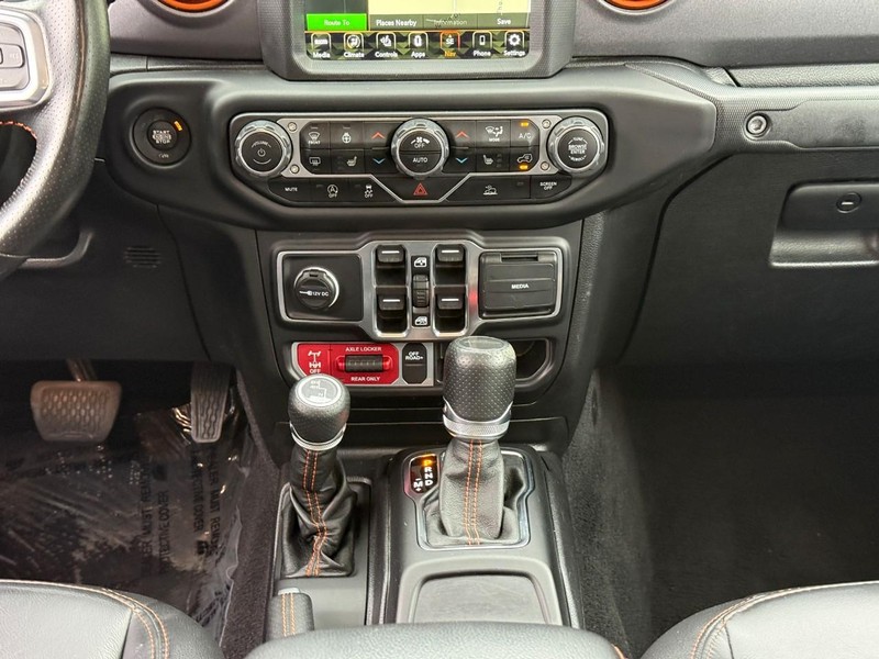 Jeep Gladiator Vehicle Image 17