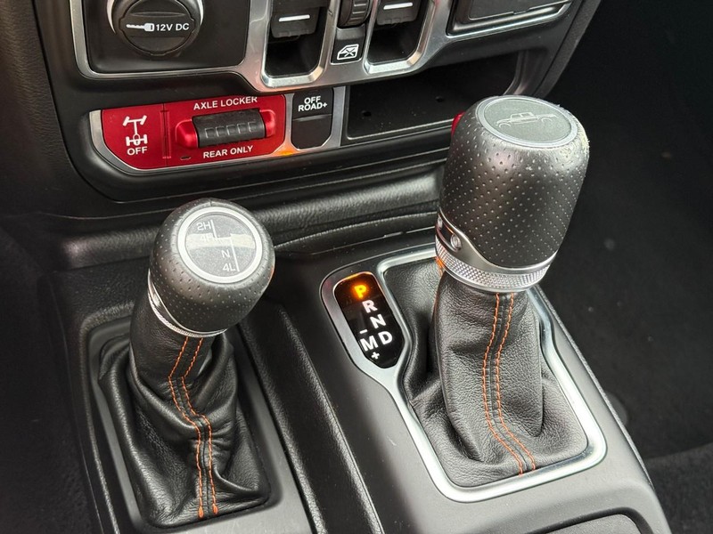 Jeep Gladiator Vehicle Image 24