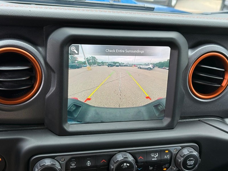 Jeep Gladiator Vehicle Image 26